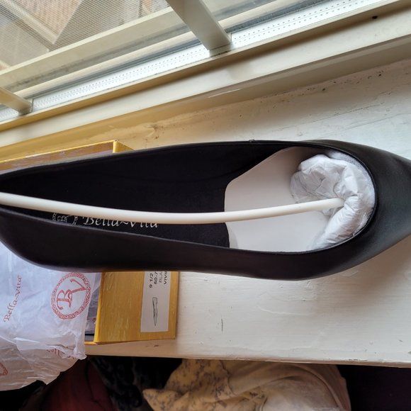 Bella Vita Vivien 9.5WW black leather NIB - Picture 3 of 8